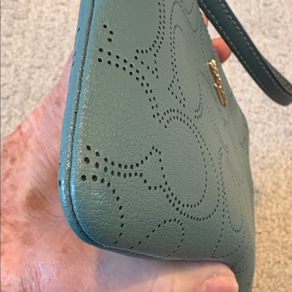 Coach Wristlet Perferforated Kissing Cs - Picture 4 of 10